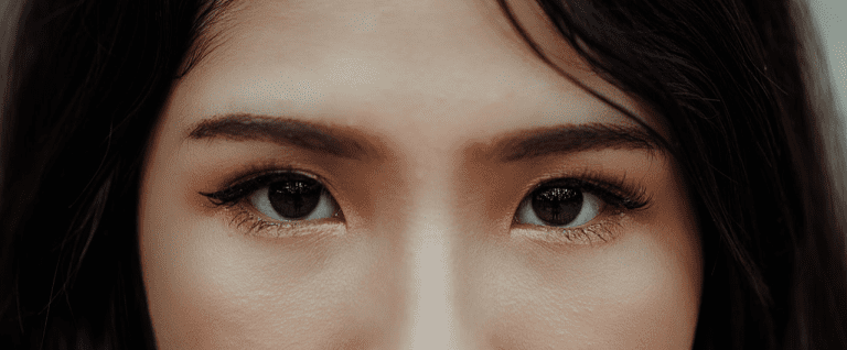 woman with lash lift makeup